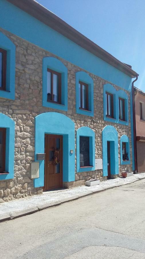 Penzion L'Isola Kunzak Екстер'єр фото